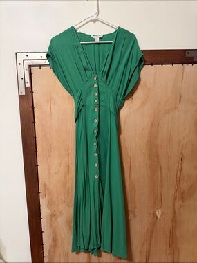 Forever 21 Green Button-Front Maxi Dress